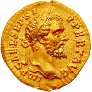 Frente de uma moeda antiga romana de ouro