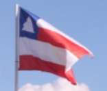 Bandeira do estado da Bahia hasteada em Salvador, capital do estado