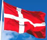 Bandeira da Dinamarca hasteada em Copenhague, capital do país