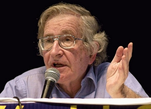 Foto do filósofo Noam Chomsky