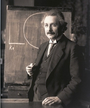 Foto de Albert Einstein numa aula aos 42 anos