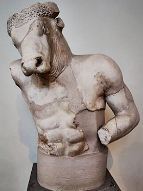 Busto do monotauro, corpo humano e cabeça de touro