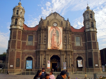 Igreja Católica Velha Basílica de Guadalupe no México