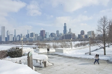 Regi&atilde;o do centro de Chicago com neve no inverno.