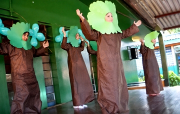 Comemoração do Dia da Árvore Comemoração do Dia da Árvore numa escola brasileira.