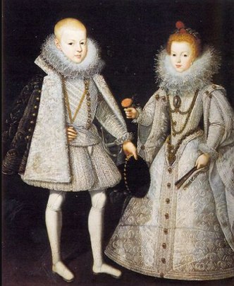Roupas de crianças da nobreza no Renascimento Pintura mostrando um menino e uma menina vestidos com roupas iguais aos adultos da Nobreza durante o Renascimento