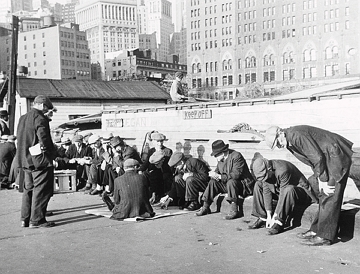 Desempregados norte-americanos em 1929 Desemprego elevado nos Estados Unidos gerado pela Crise de 1929