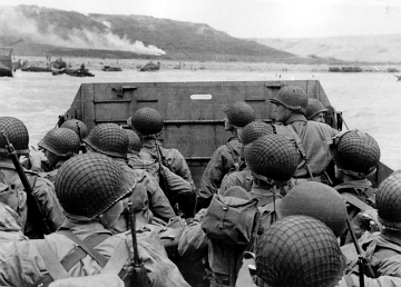 Dia D Foto de soldados americanos desembarcando na Normandia no Dia D