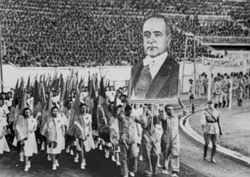 Comemoração do Dia do Trabalho em 1943, durante o governo de Getúlio Vargas