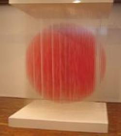 Esfera, obra cinética de Jesús-Rafael Soto