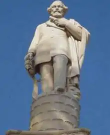 Estátua de Gonçalves Dias na cidade de São Luís