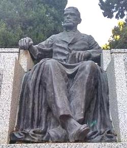 Estátua de Machado de Assis em Madri