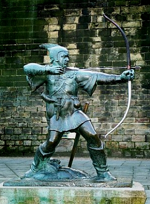 Estátua de Robin Hood atirando uma flecha com seu arco