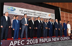 Foto oficial dos líderes nas nações que participaram do Fórum da APEC em 2018
