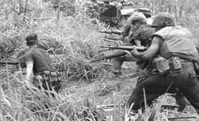 Foto de soldados dos EUA na Guerra do Vietnã