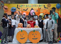 Comemoração do Halloween numa escola dos Estados Unidos
