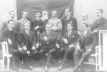 Imigrantes espanhois de uma associação de socorro mútuo Imigrantes espanhois de uma associação de socorro mútuo