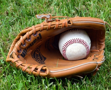 Luva e bola de beisebol Luva e bola de beisebol