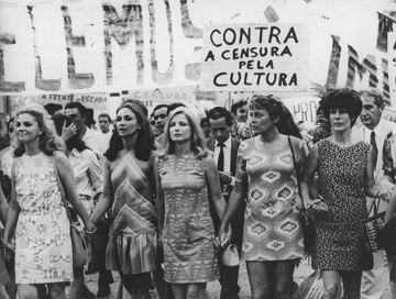 Manifestação contra a Ditadura Manifestação contra a Ditadura em 1968