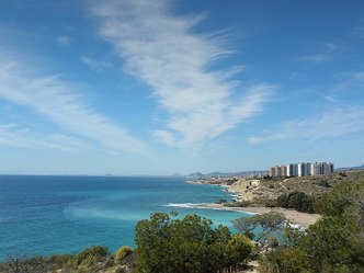 Região litorânea do mar Mediterrâneo Foto de uma região litorânea do mar Mediterrâneo