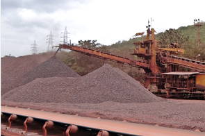Extração de minério de ferro em Minas Gerais