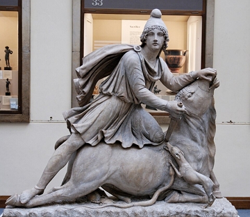 Mitra e o touro Escultura de Mitra matando o touro, um mito do mitraísmo