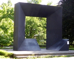 Monoforma 26, escultura de Gottfried Honegger