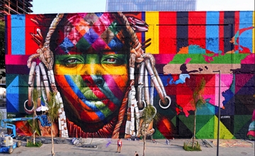 Muro com pintura de uma mulher
