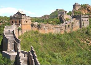 Muralha da China com torres de vigia