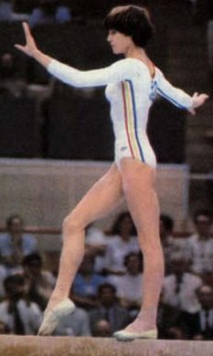 Nadia Comăneci numa competição