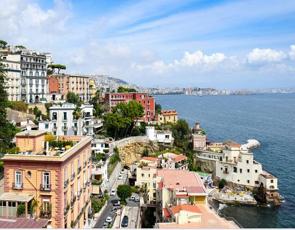 Vista da região litorânea de Nápoles