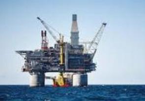 Plataforma de petróleo em alto mar