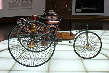 Foto do primeiro autom&oacute;vel de Karl Benz