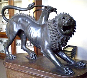 Escultura da Quimera com corpo de leão híbrido com dragão