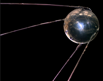 Sputnik Foto de um satélite circular com espécie de antenas