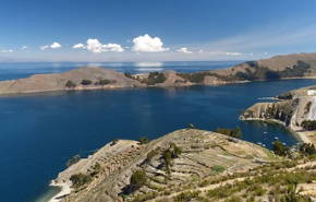 Vista do lago Titicaca no Peru