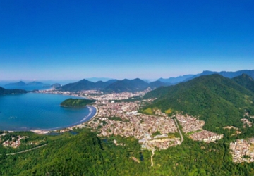 Ubatuba Foto de Ubatuba com barcos na marina